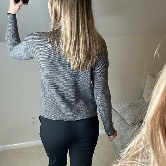 Tahari: Gray Black and White Patterned Mockneck Sweater - Picture 2 of 7